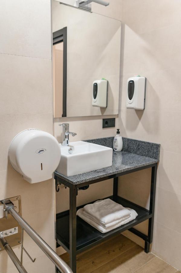 Vad Hostel Alicante - Youth Hostel Age Limit 18-49 Luaran gambar